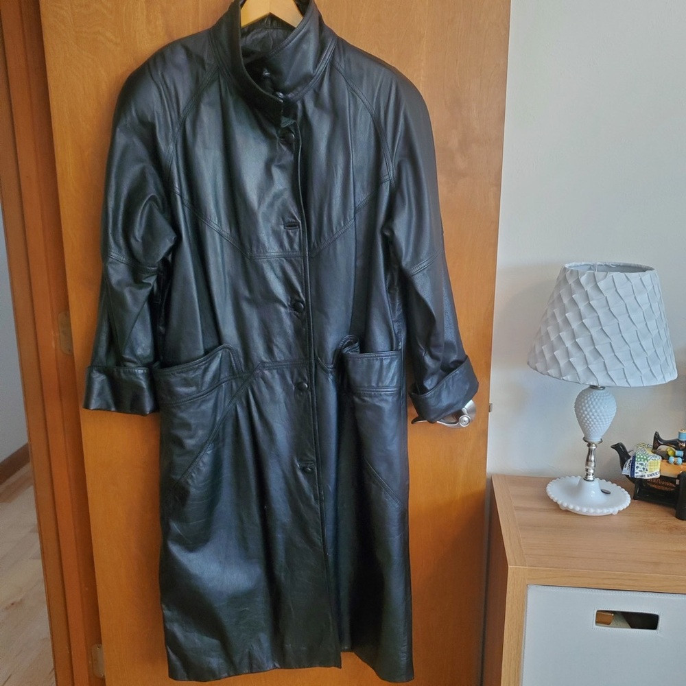 Pelle Pelle Black Trench Coat with Full Length and High Collar